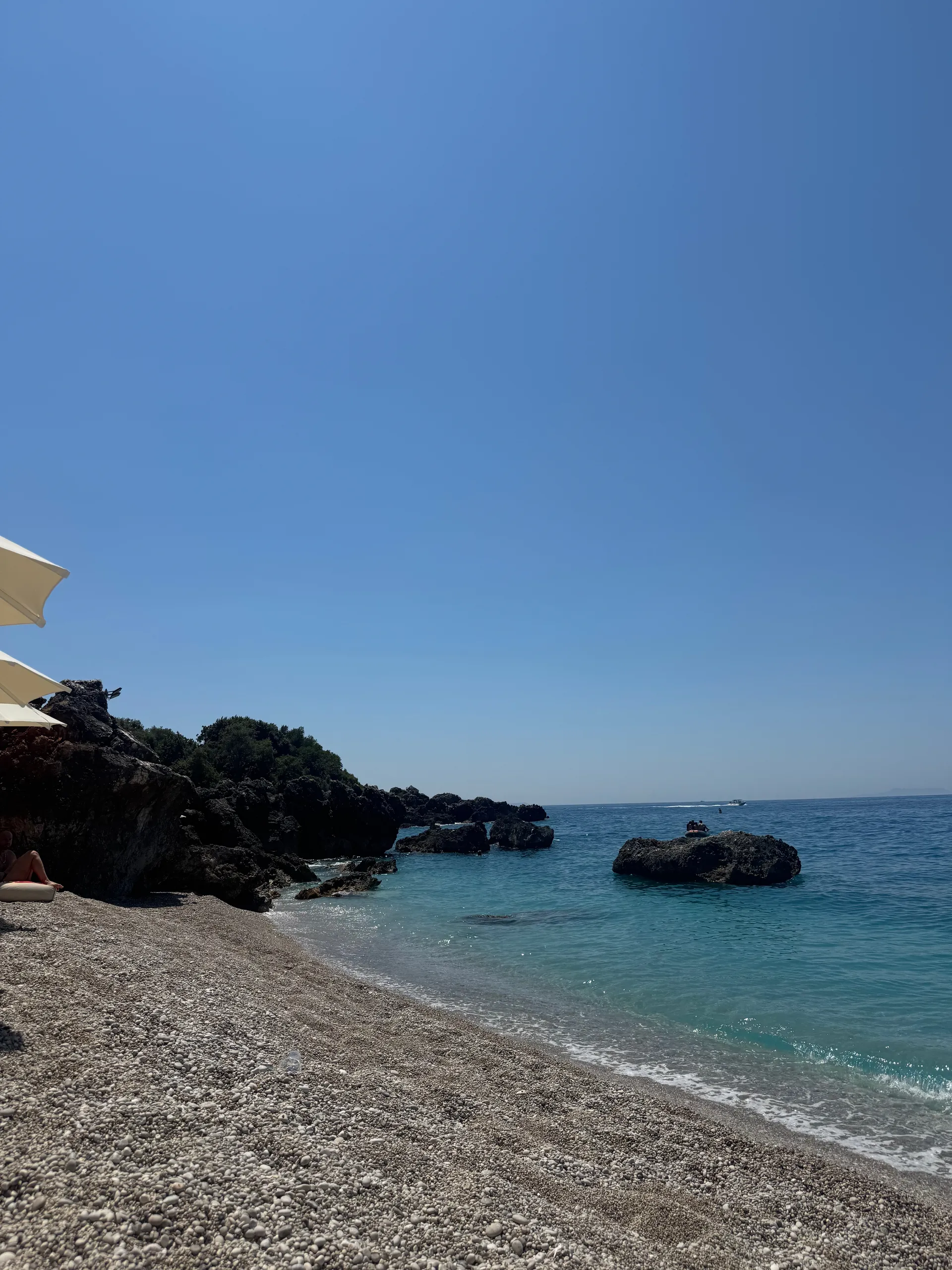 Shpella e Pirateve (Dhermi), Albania