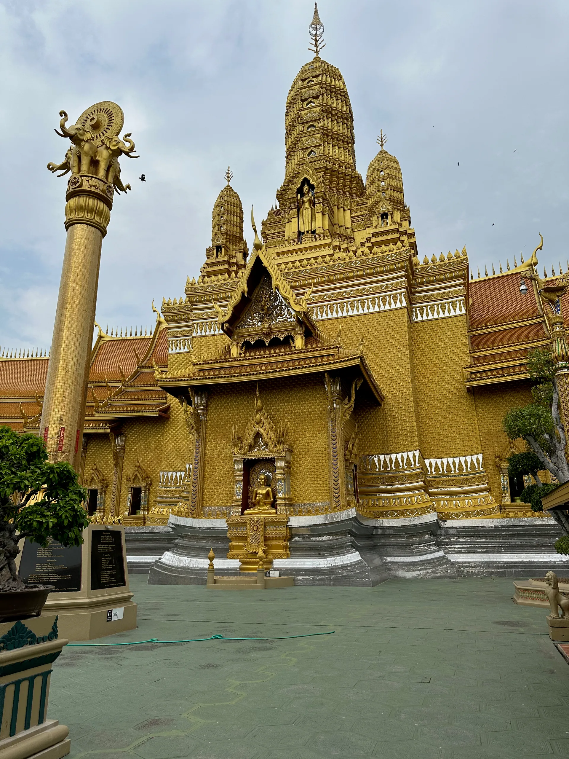The Great Hall of Vajradhamma, Thailand