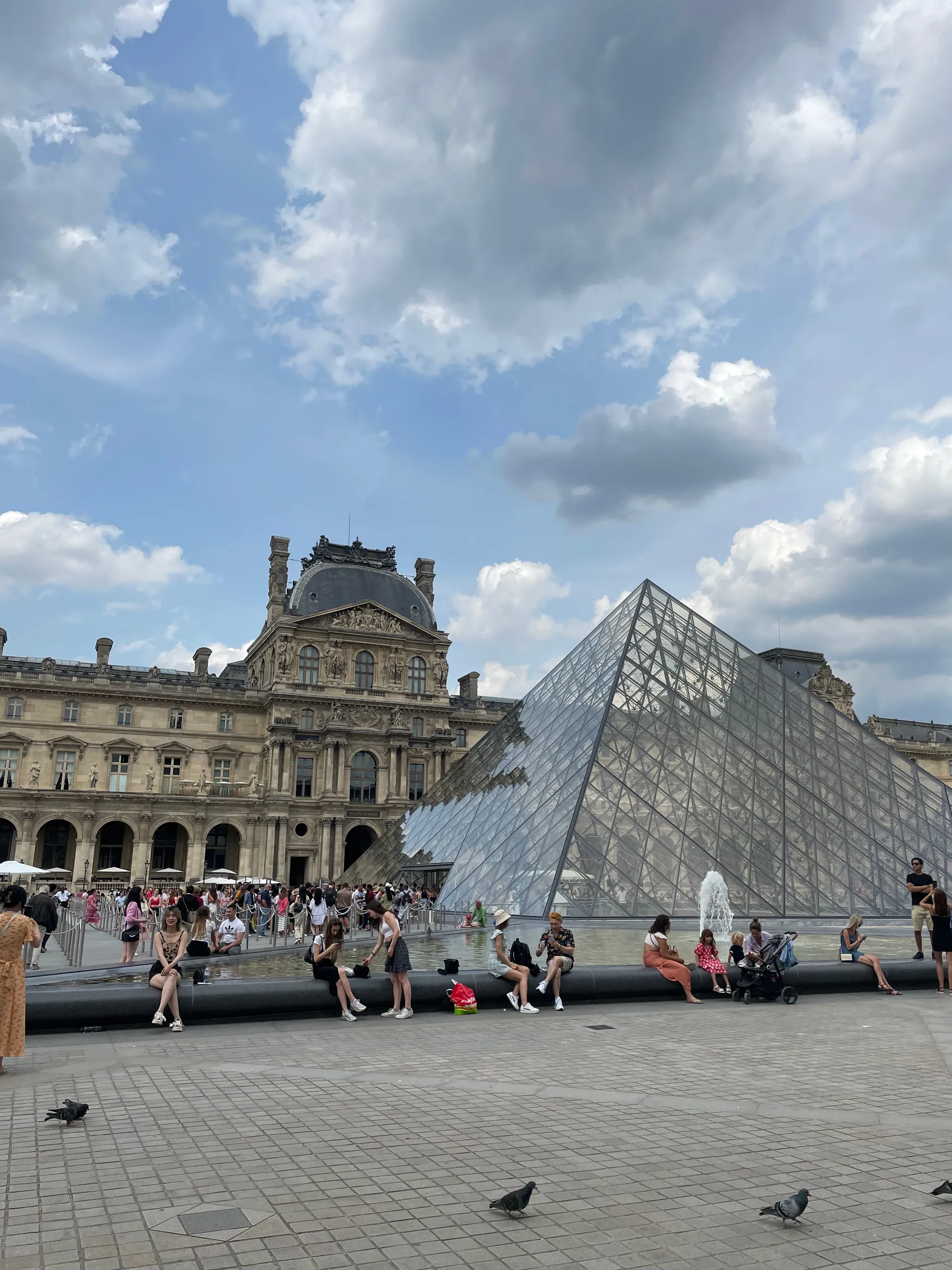 Place du Musée du Louvre, France