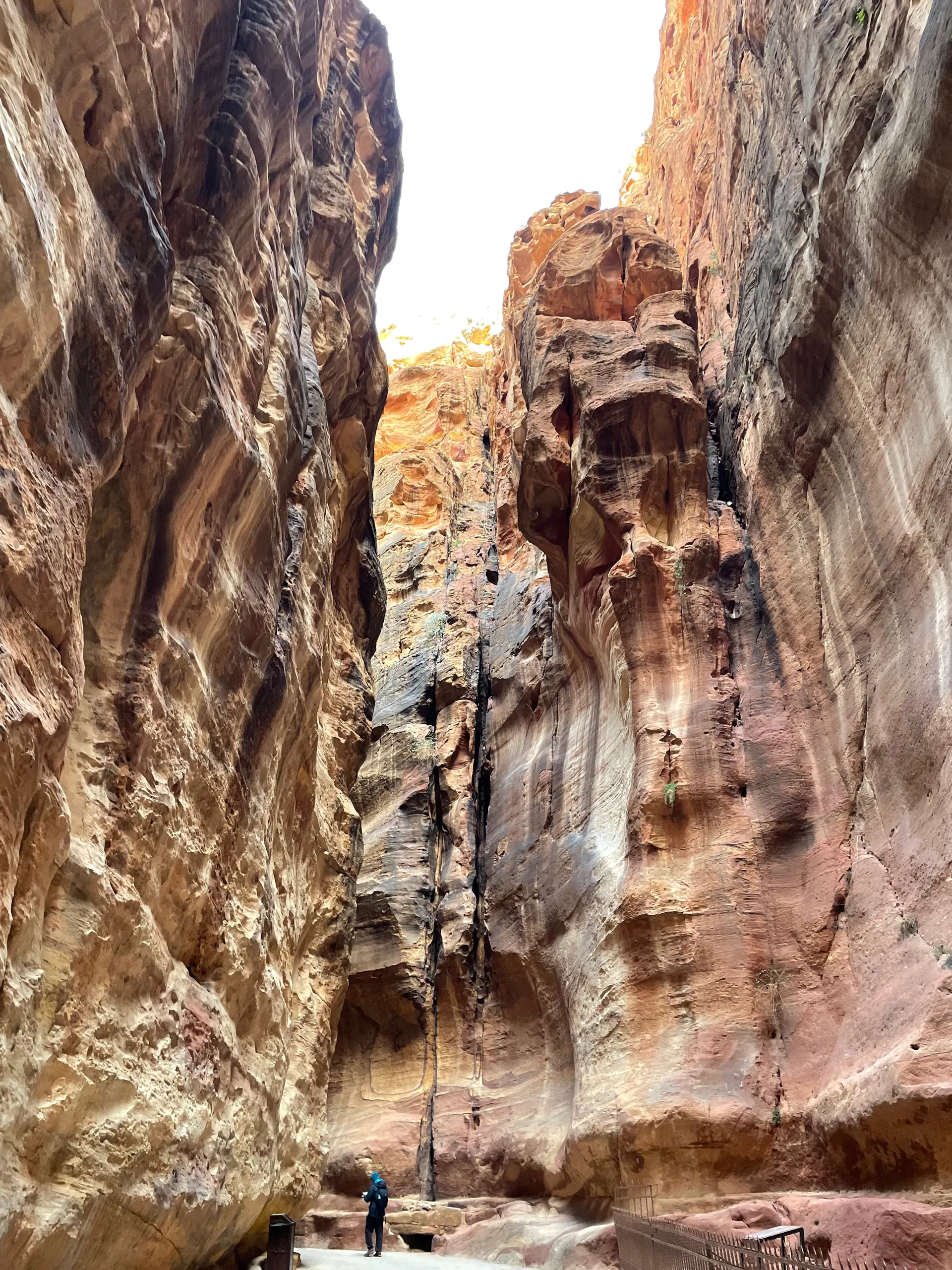 Rock carving, Jordan