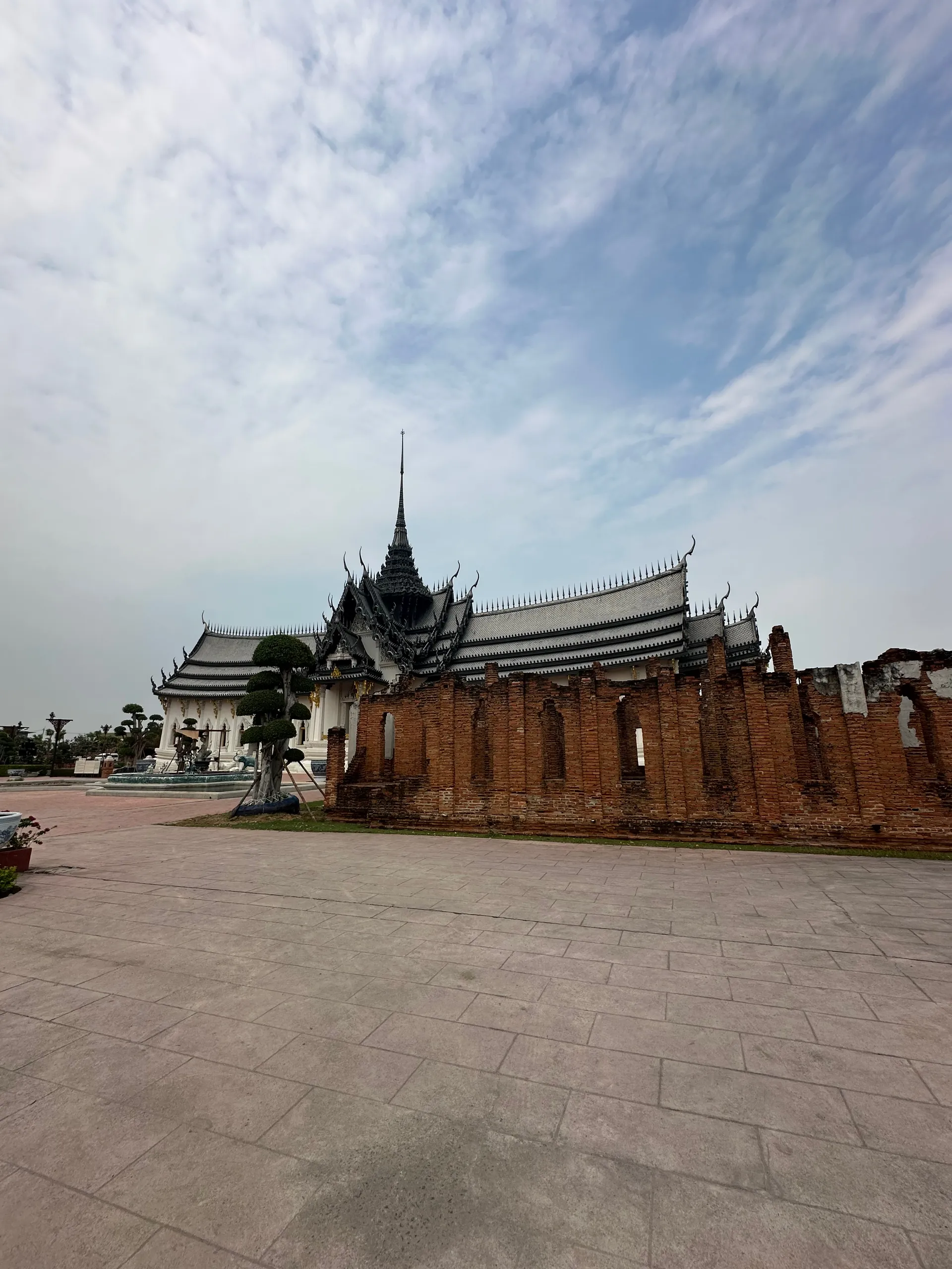 The Shrine Housing the City Pillar (099), Thailand