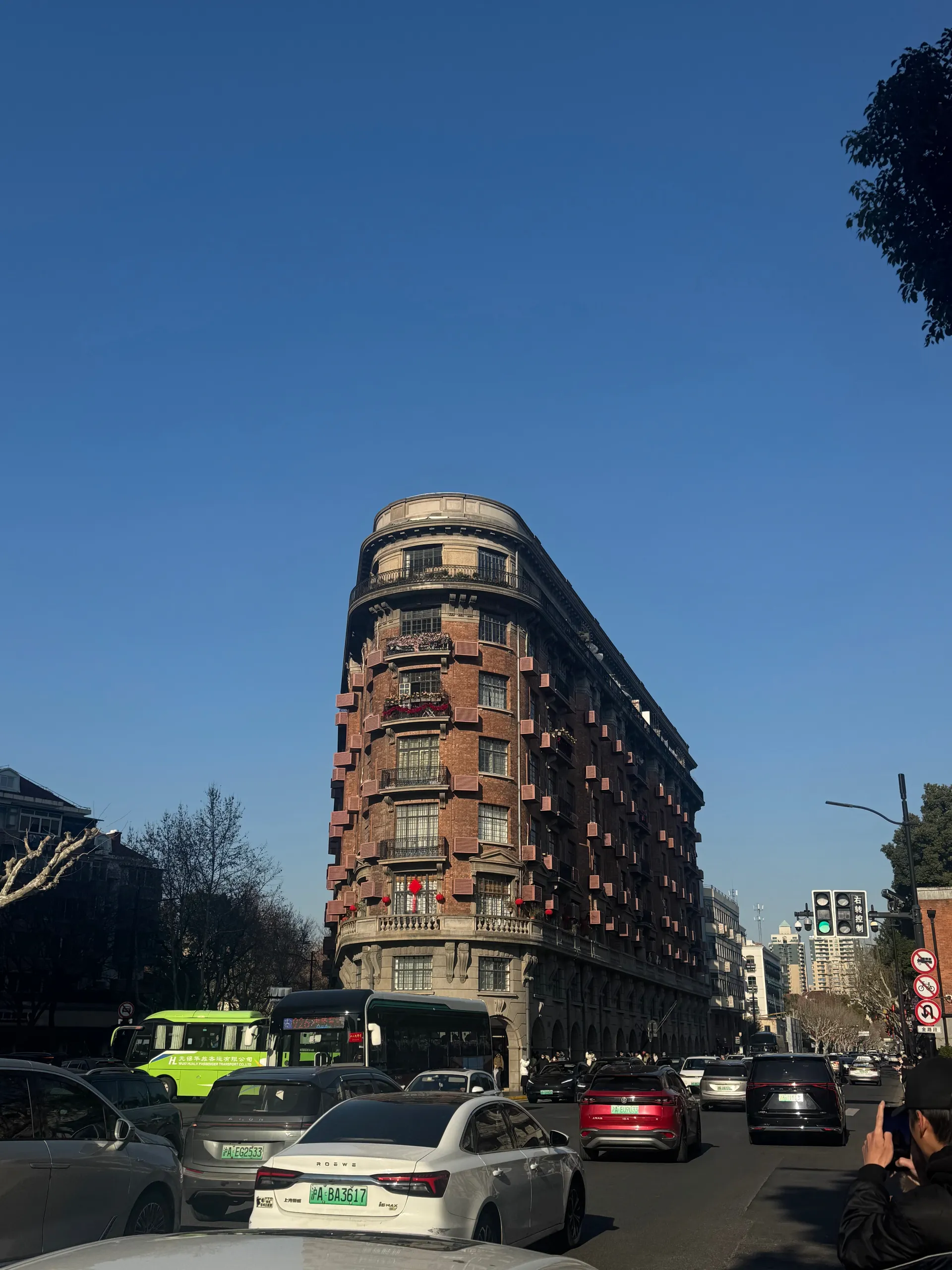 妞妞小公店, China